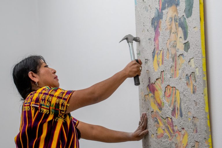 Salí del CCE acongojada, pero satisfecha