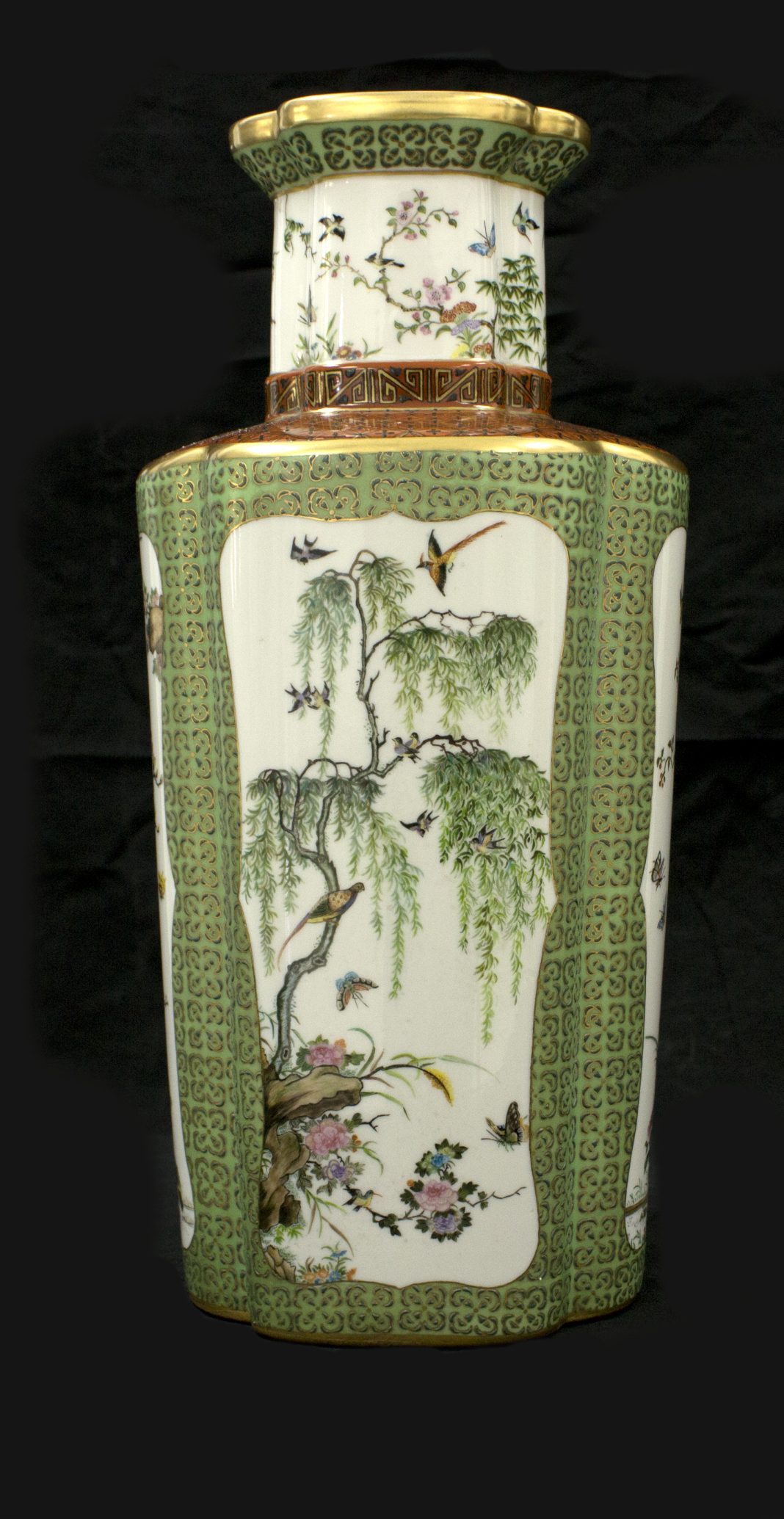 Entre jardines – Gloria Toriello de Herrera