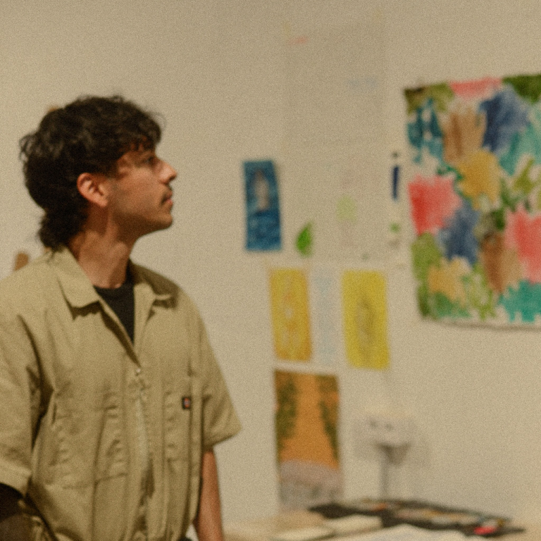 La dualidad del hombre y la utopía, una conversación con el artista Magro